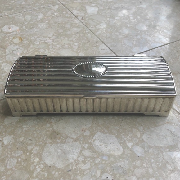 Vintage Jewelry - Ornate Art Deco Nouveau Jewelry Ring Box